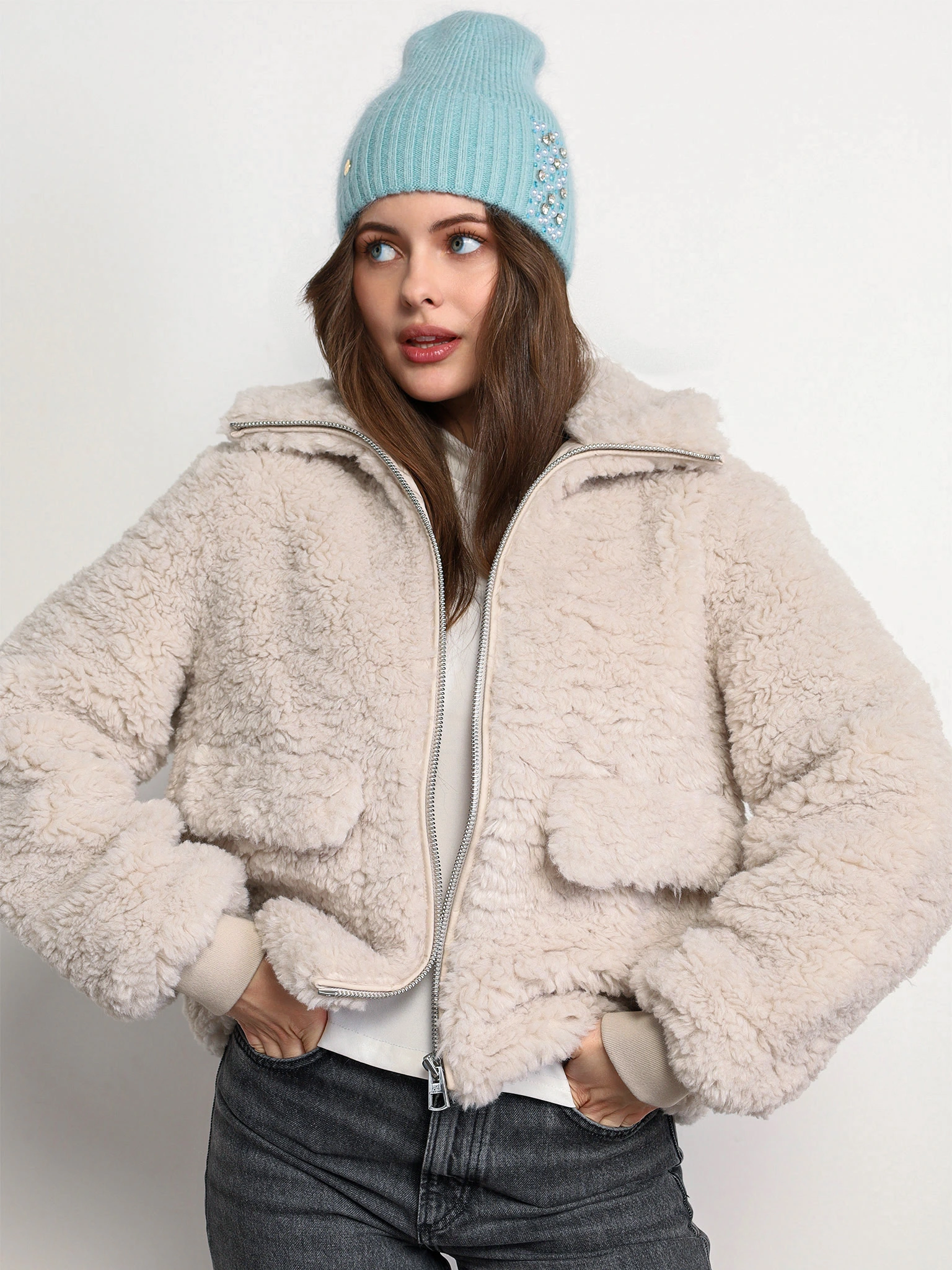 Шапка-бини двойная со стразами и бусинами в ассортименте